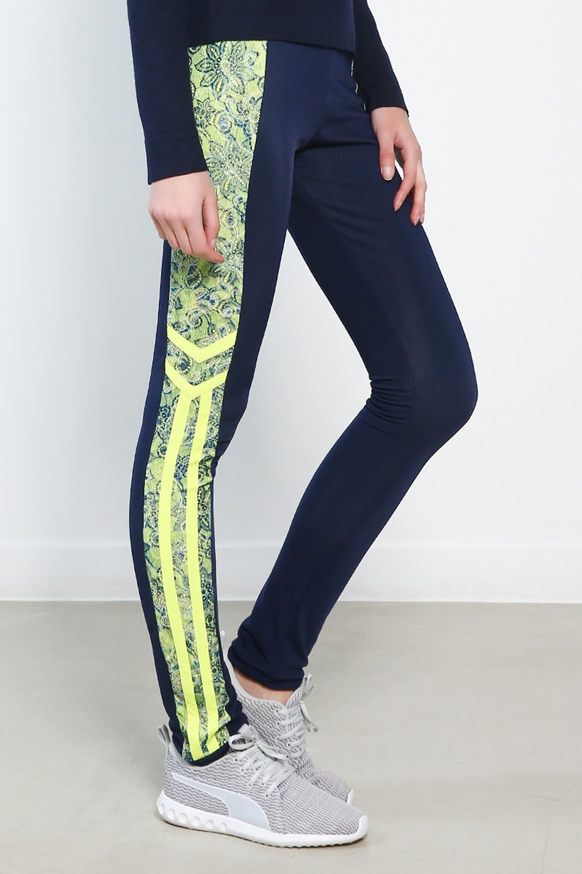 Premium Pro XAMAS Signature Suiren Skating Pants - Navy